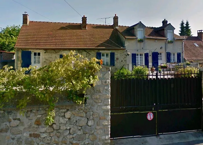 Chez Madame Titus